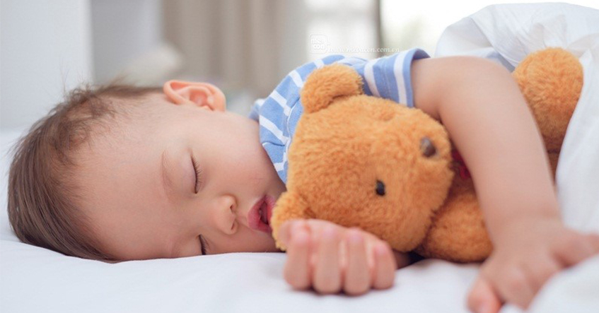 NGUYÊN NHÂN GÂY ĐỔ MỒ HÔI TRỘM Ở TRẺ.